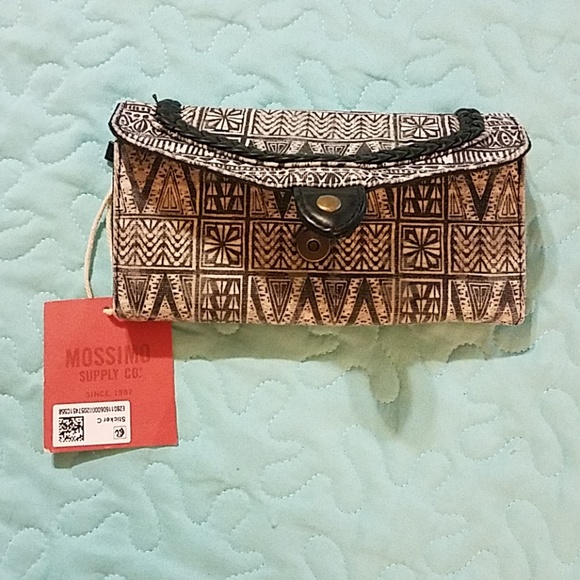 Mossimo Wallet - Picture 5 of 8